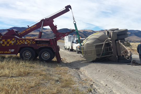 Specialty recovery cement truck